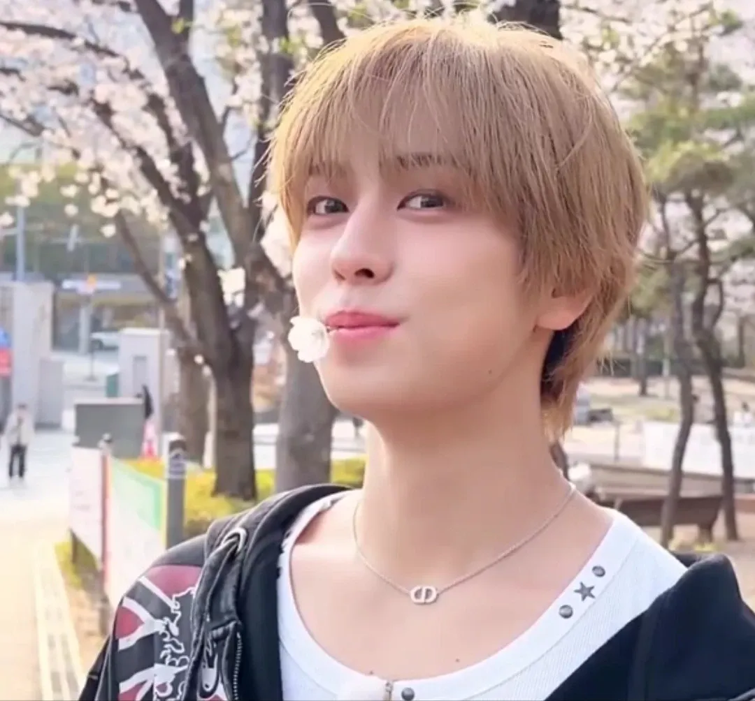 A moment captured by Taki (&TEAM)'s fan