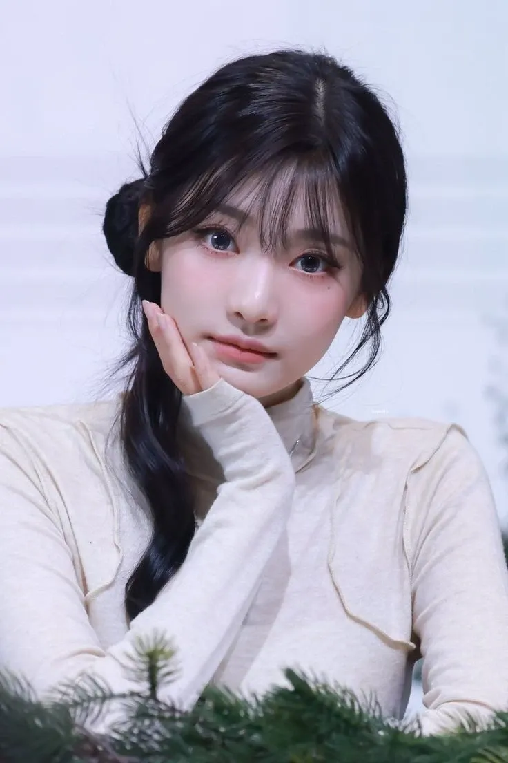 Latest photo of Ningning (aespa)