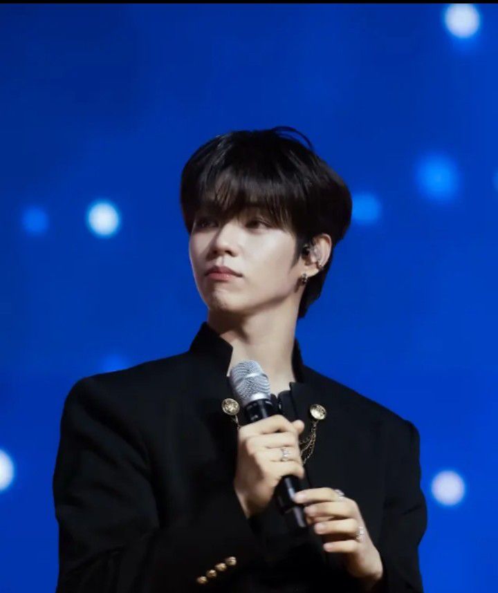 Recent activity shot of JL (AHOF)