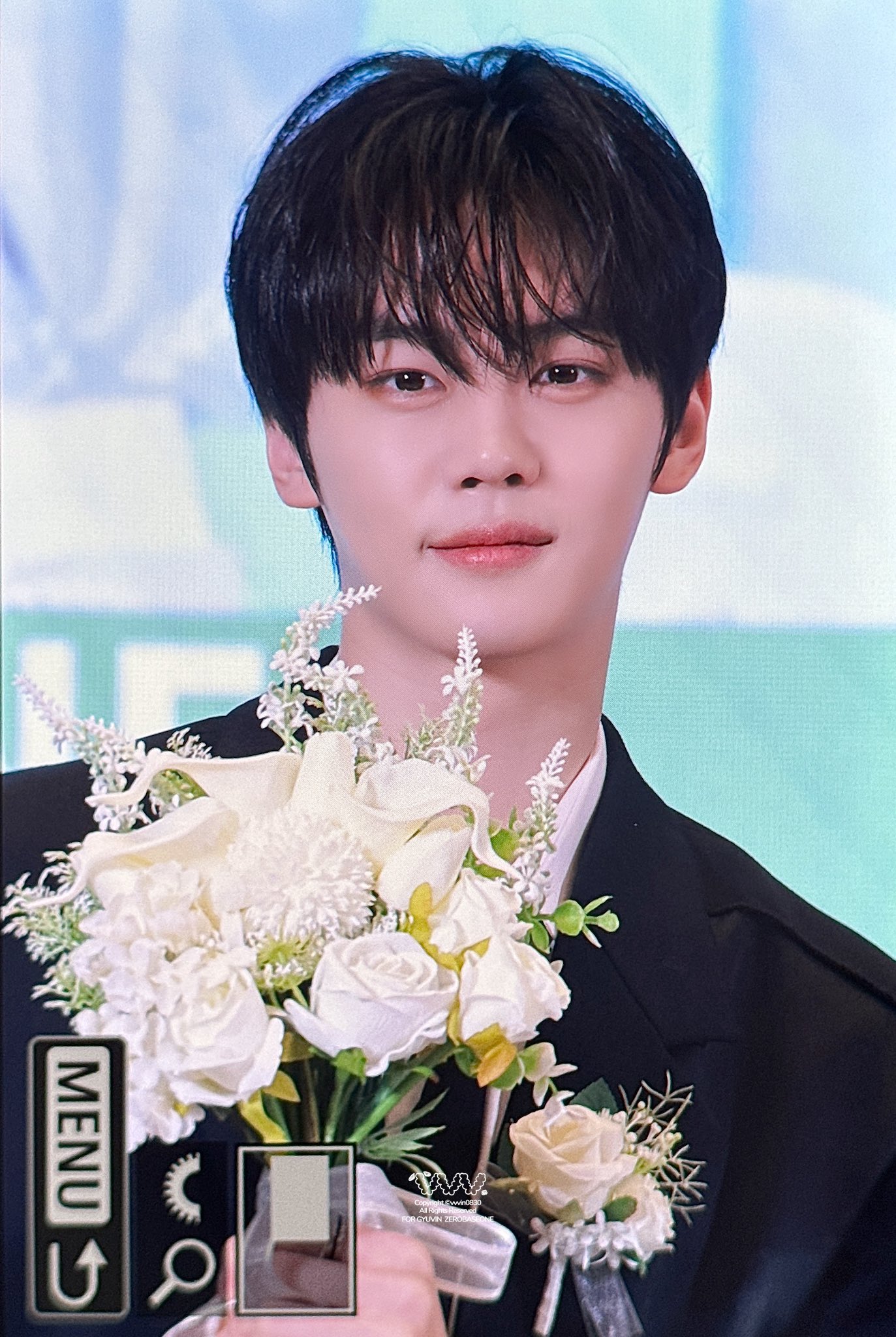 Momen yang diabadikan oleh penggemar Kim Gyuvin (ZEROBASEONE)