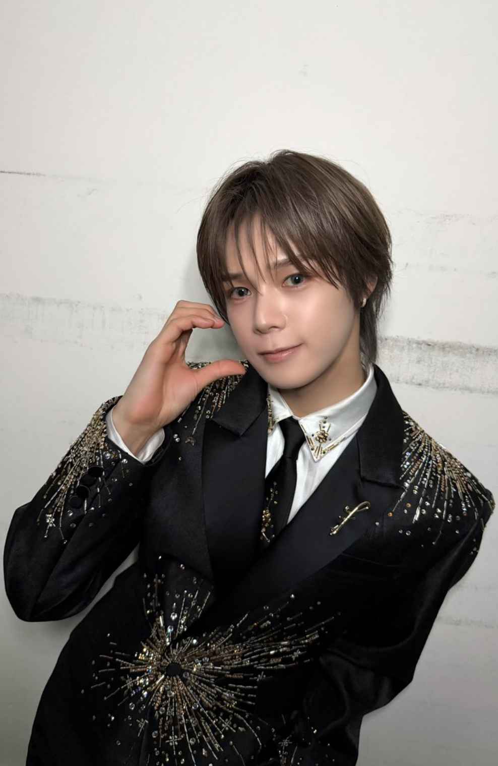 Behind-the-scenes cut of K (&TEAM)