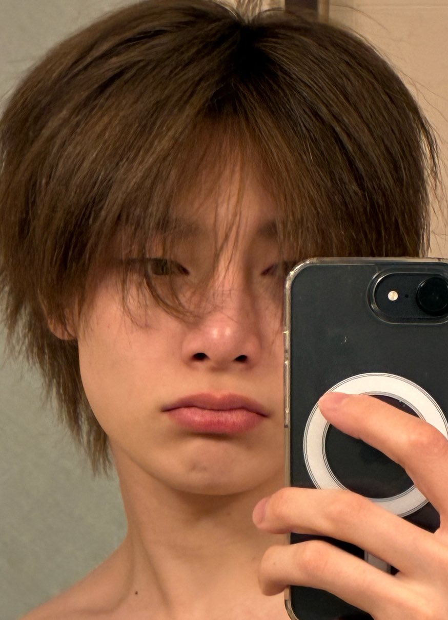 Behind-the-scenes cut of I.N (Stray Kids)