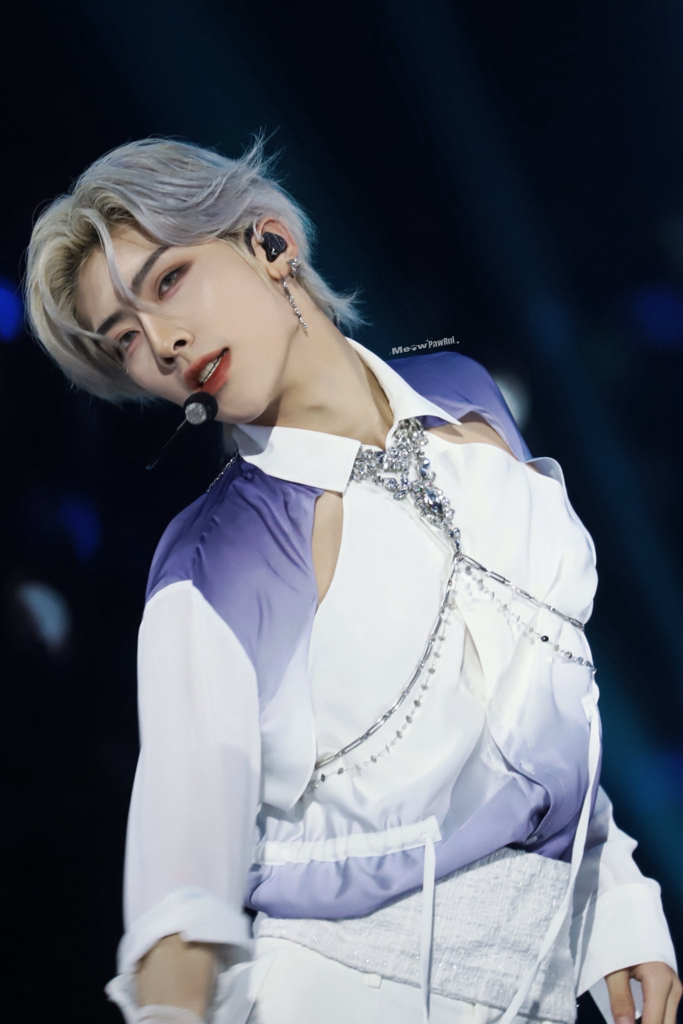 A moment captured by Ricky's fan