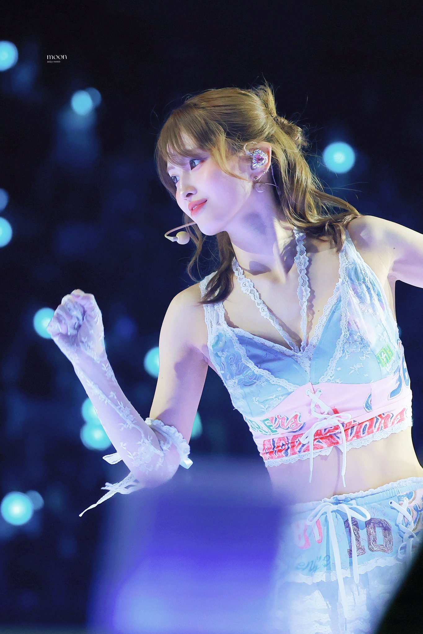Momo (TWICE)粉丝拍下的瞬间