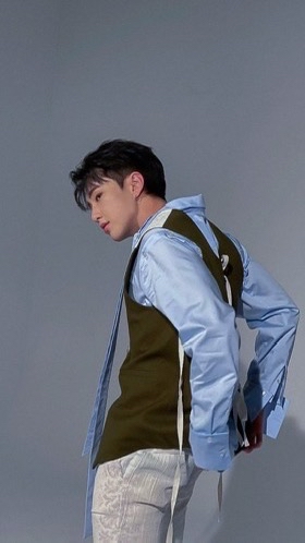 Wallpaper penuh perasaan yang dibagikan untuk Hoshi (SEVENTEEN)