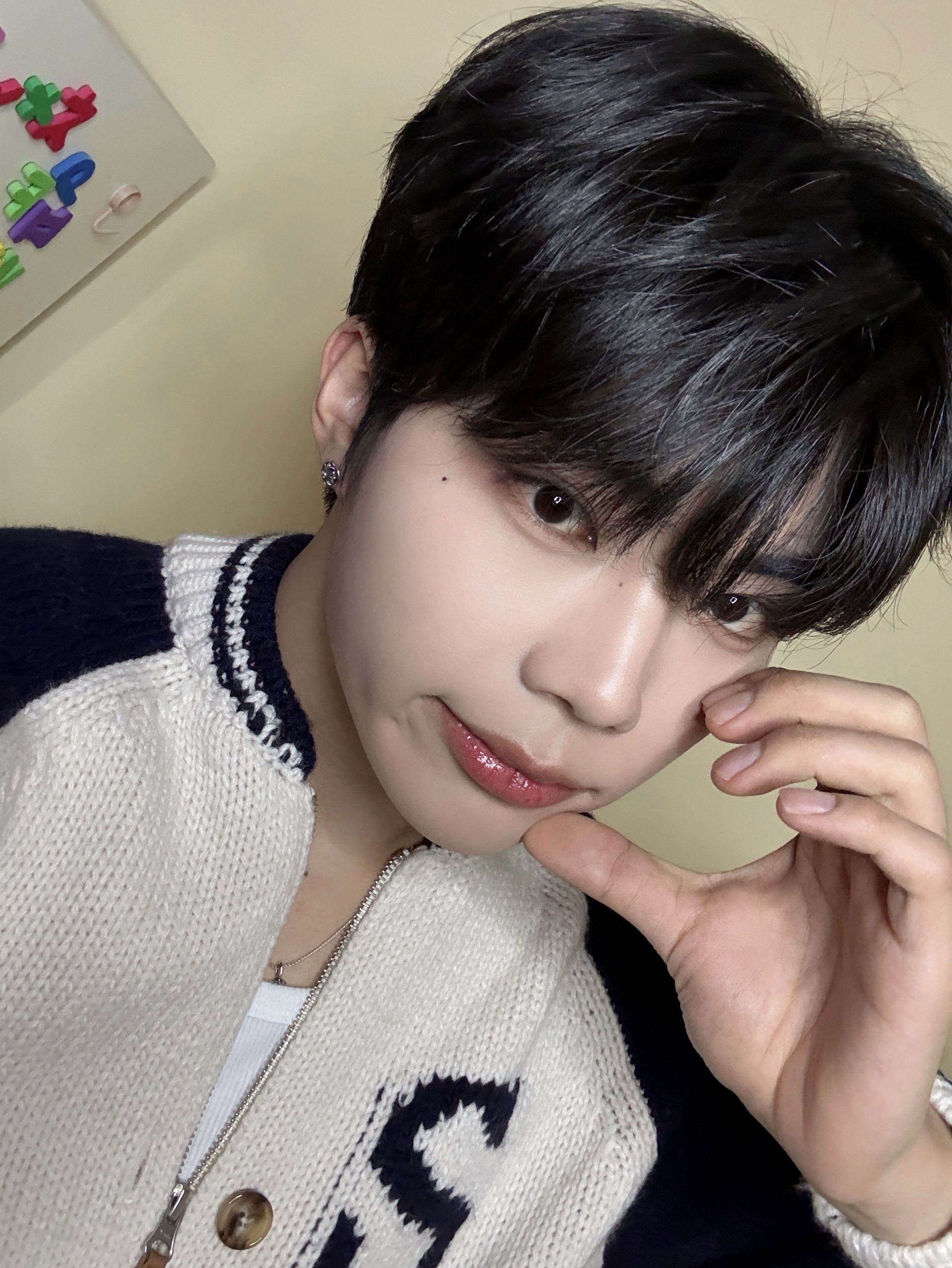 A moment captured by Park Gunwook (ZEROBASEONE)'s fan