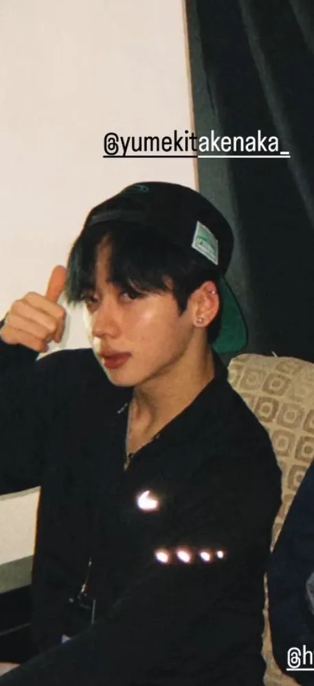 A moment captured by Yumeki's fan