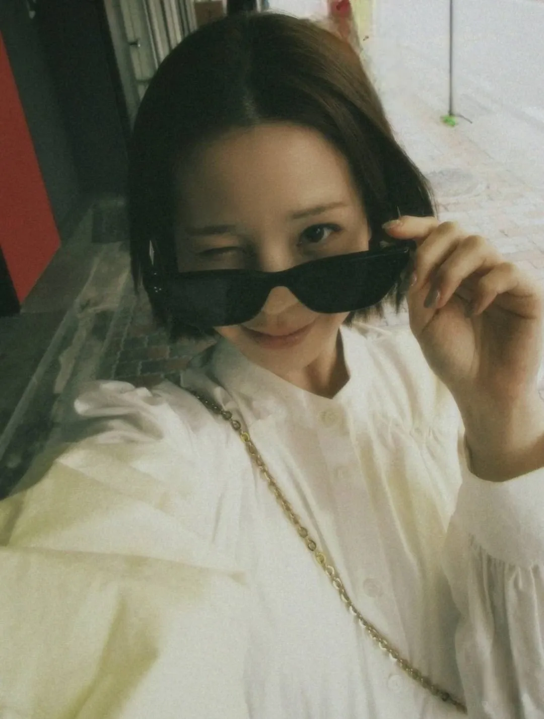 Behind-the-scenes cut of Mako (NiziU)