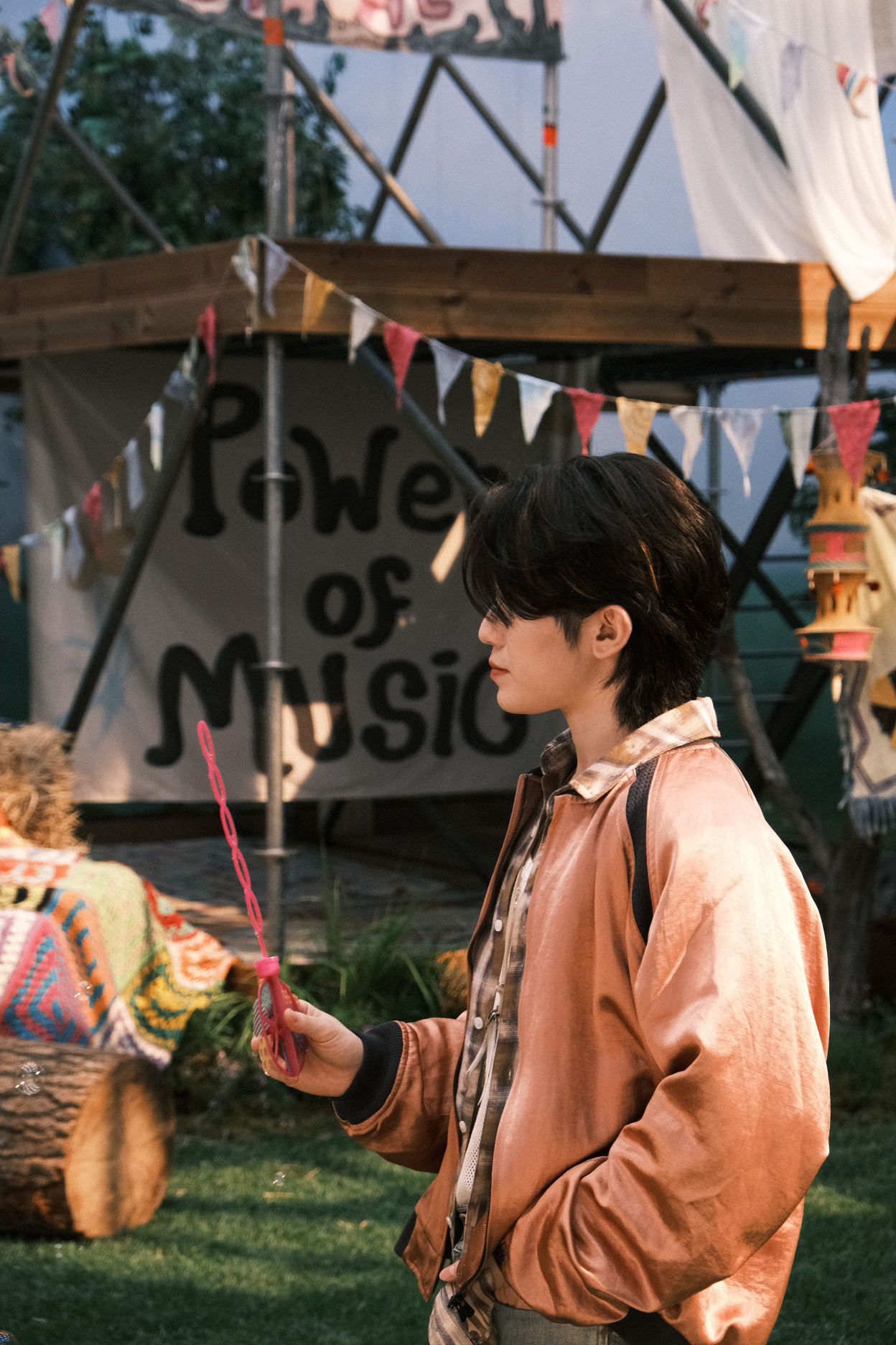 Behind-the-scenes cut of Woozi (SEVENTEEN)