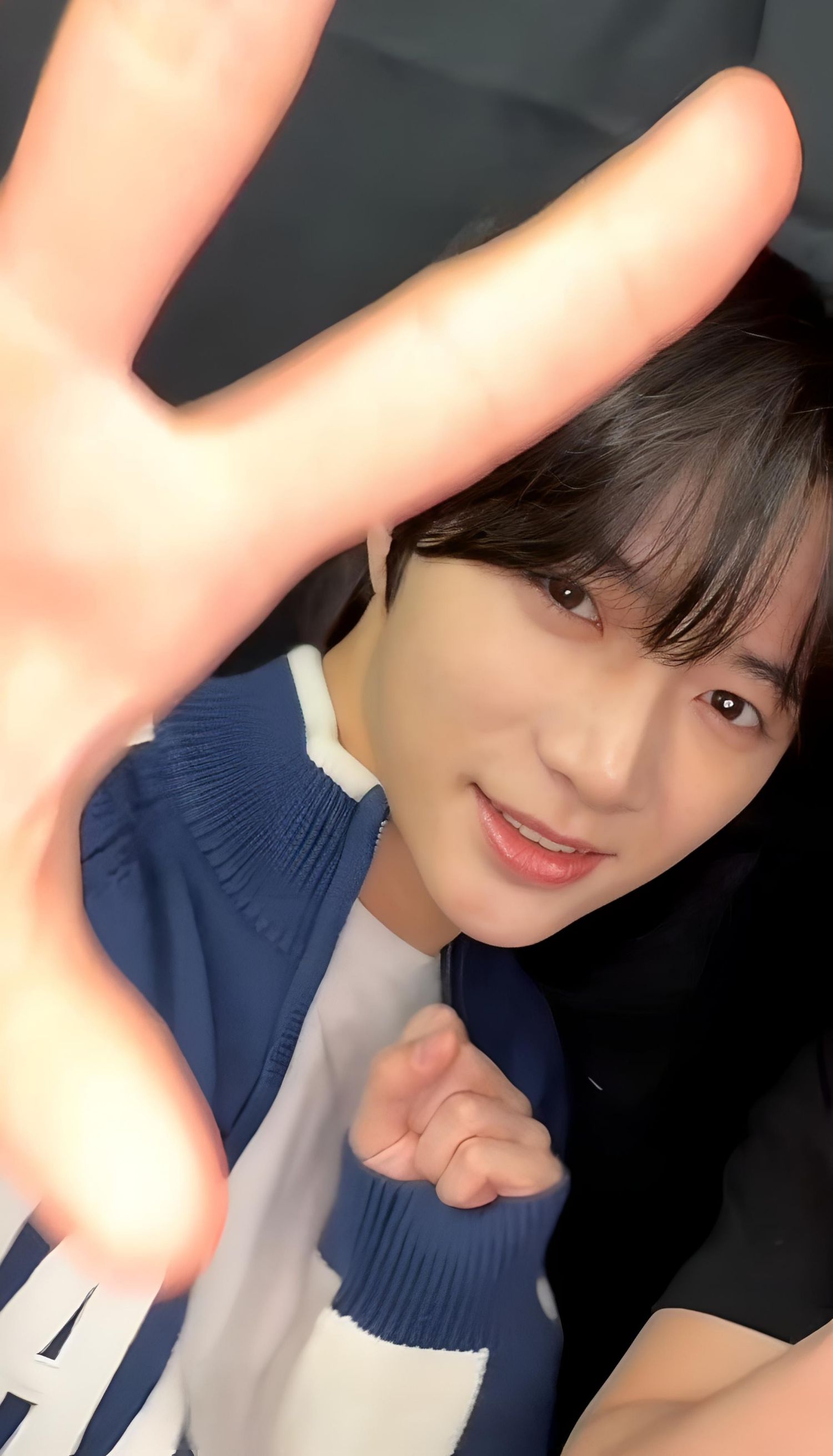 A moment captured by Beomgyu (TOMORROW X TOGETHER)'s fan