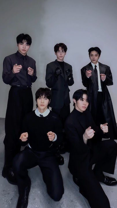 A moment captured by Park Gunwook (ZEROBASEONE)'s fan