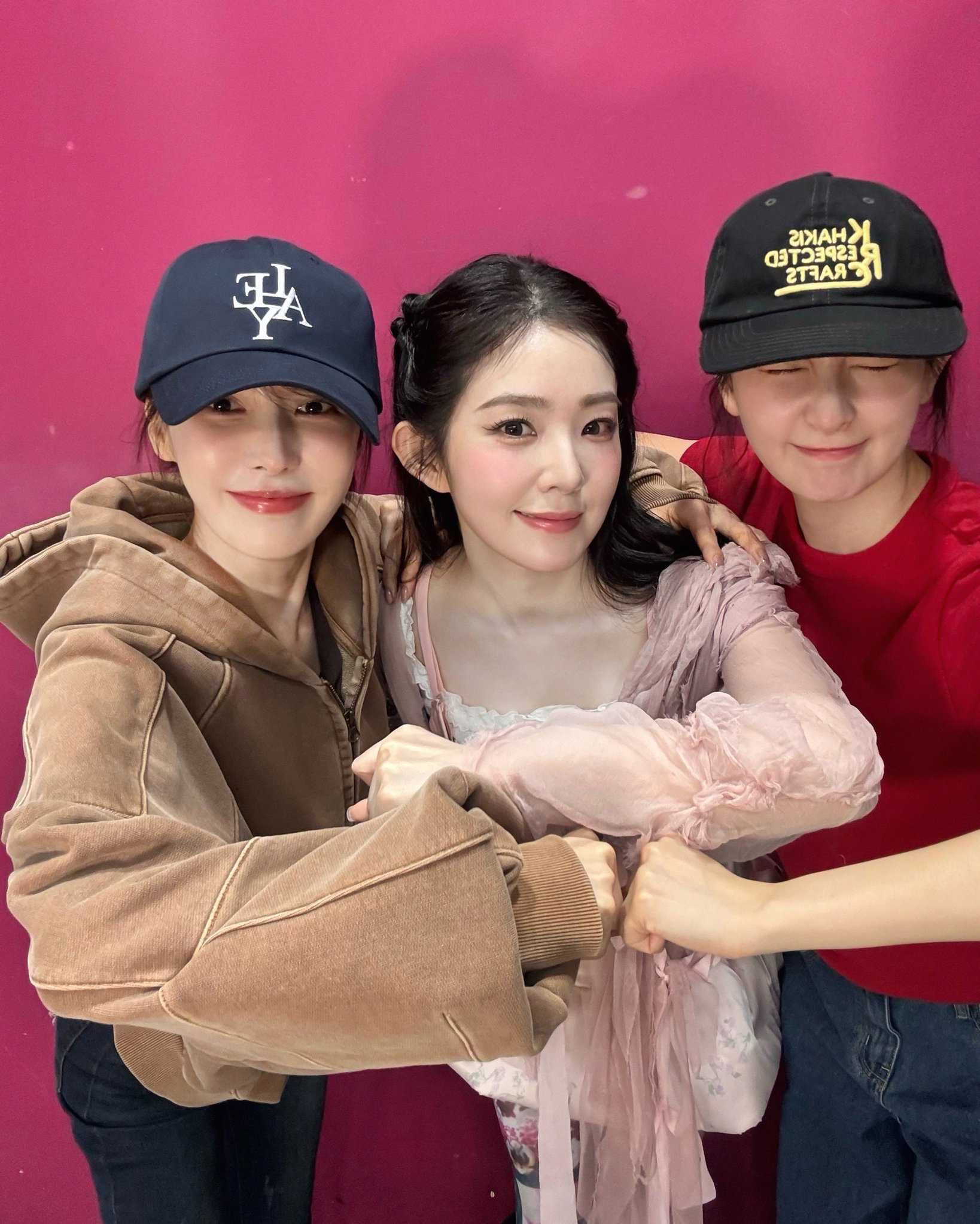 Recent activity shot of Red Velvet