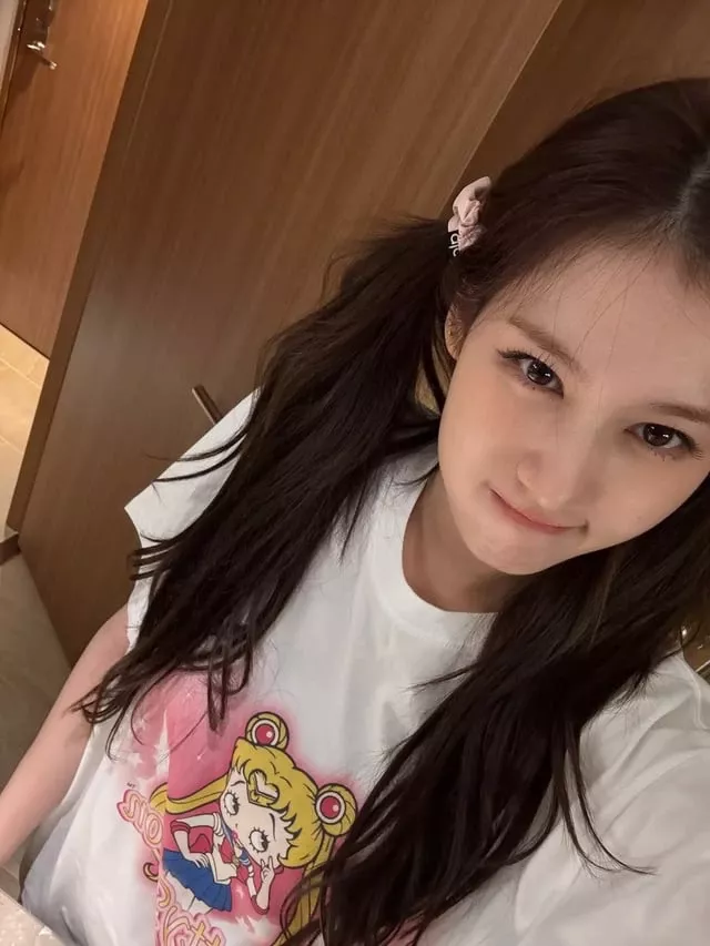 Sana (TWICE)的最新活动照片