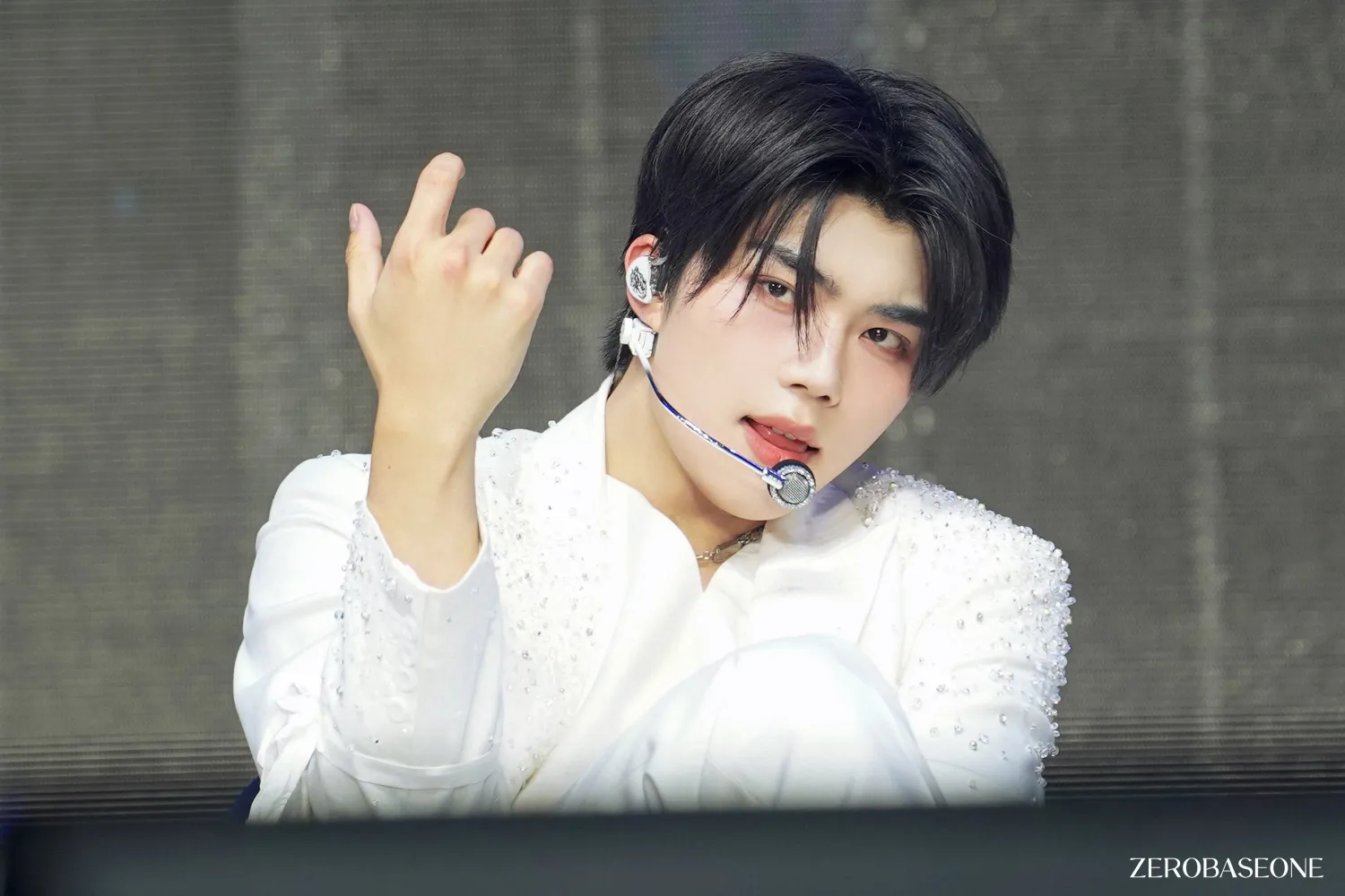 Behind-the-scenes cut of Park Gunwook (ZEROBASEONE)