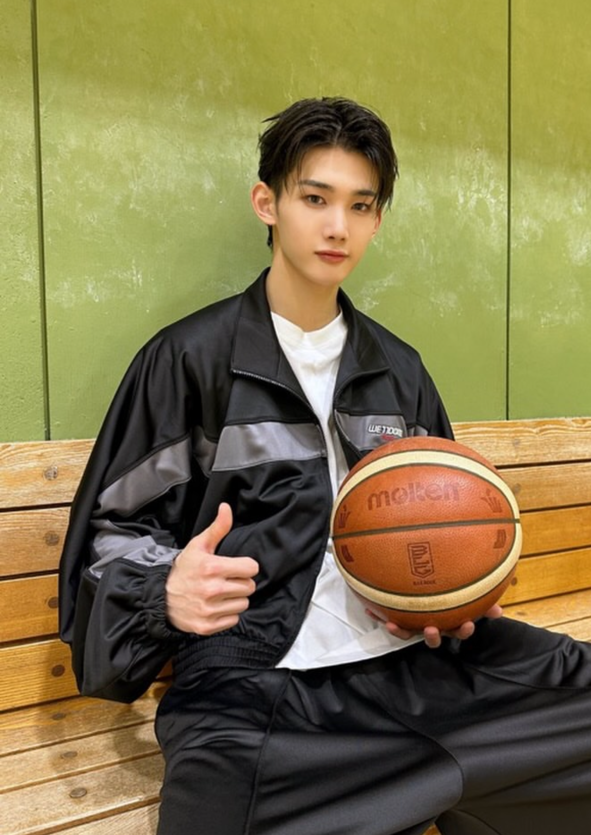 Jo (&TEAM)的最新活动照片