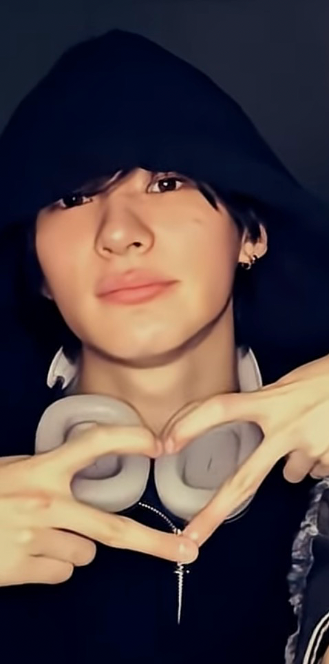 The most beloved wallpaper among Anton (RIIZE)'s fans