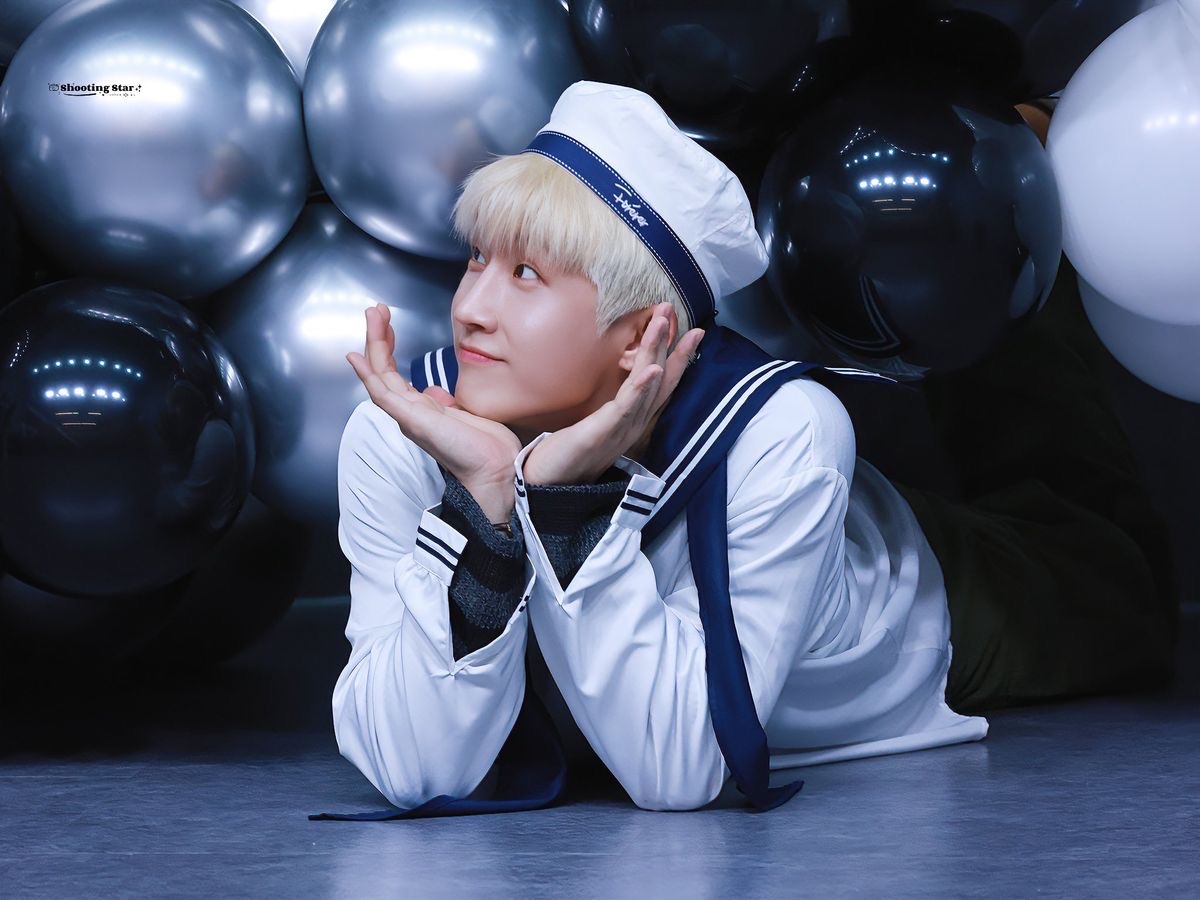 Behind-the-scenes cut of Jinjin (ASTRO)