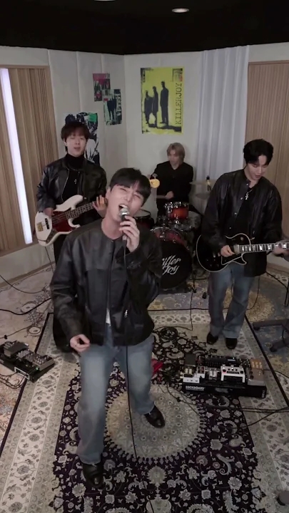 A moment captured by DAY6's fan