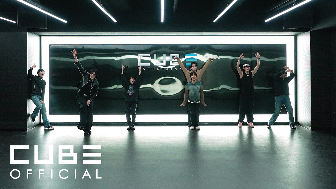 A moment captured by Hui (PENTAGON)'s fan