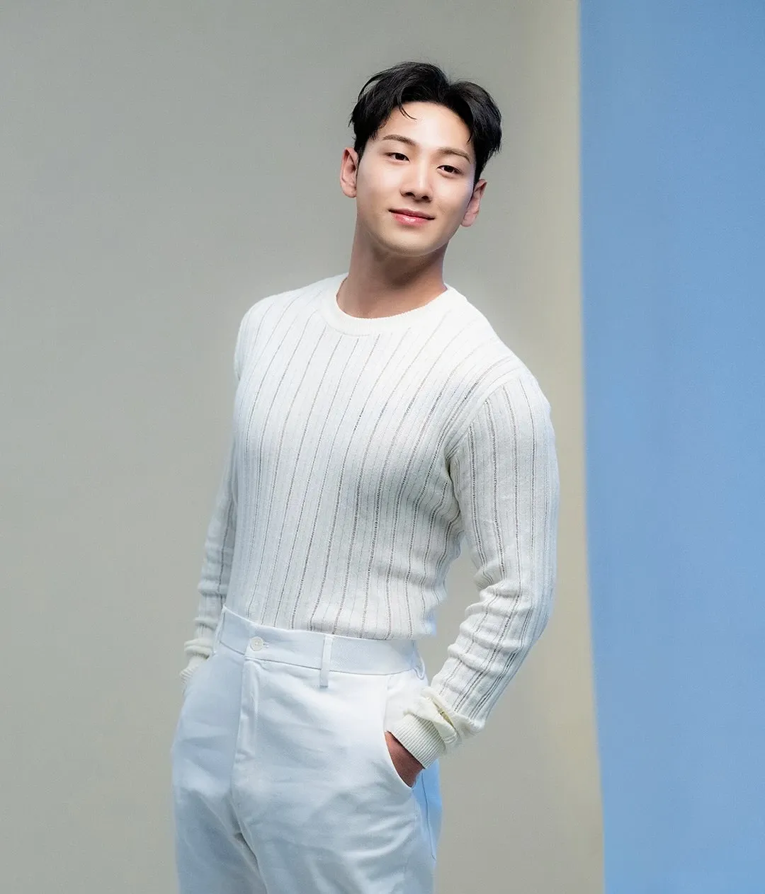 Behind-the-scenes cut of Baekho