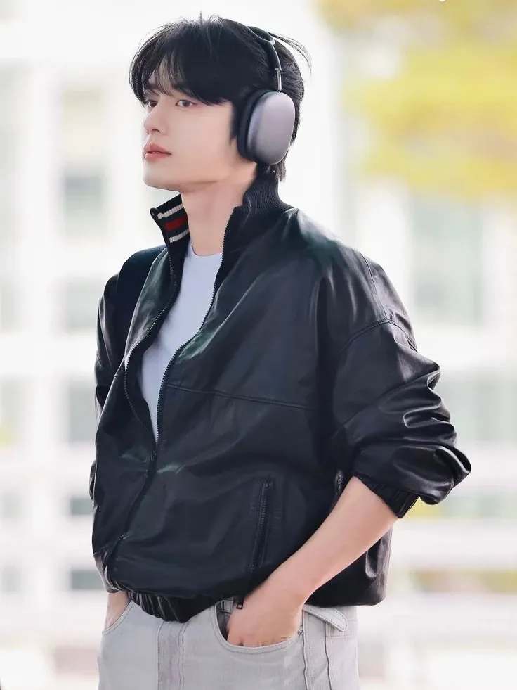 Behind-the-scenes cut of Kim Jiwoong (ZEROBASEONE)