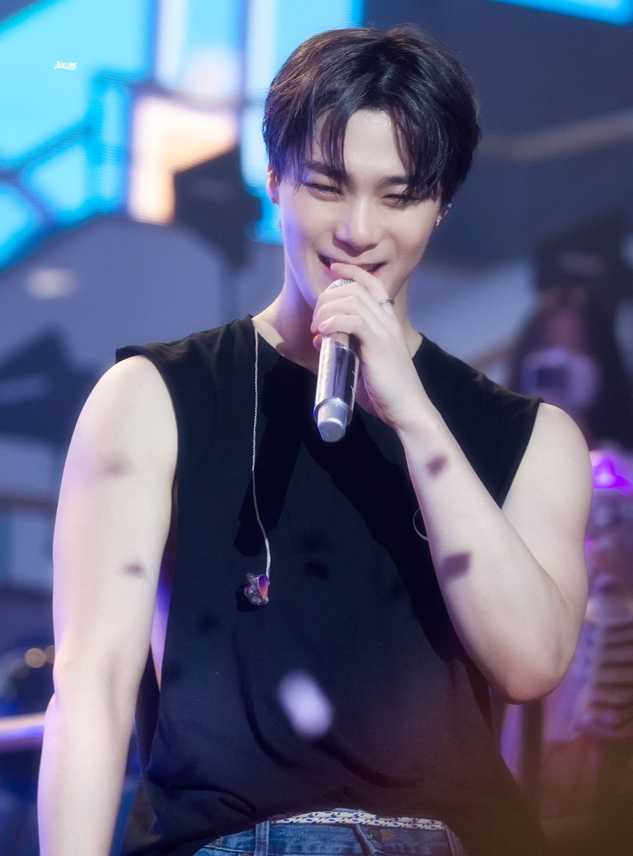 Latest photo of Moonbin (ASTRO)