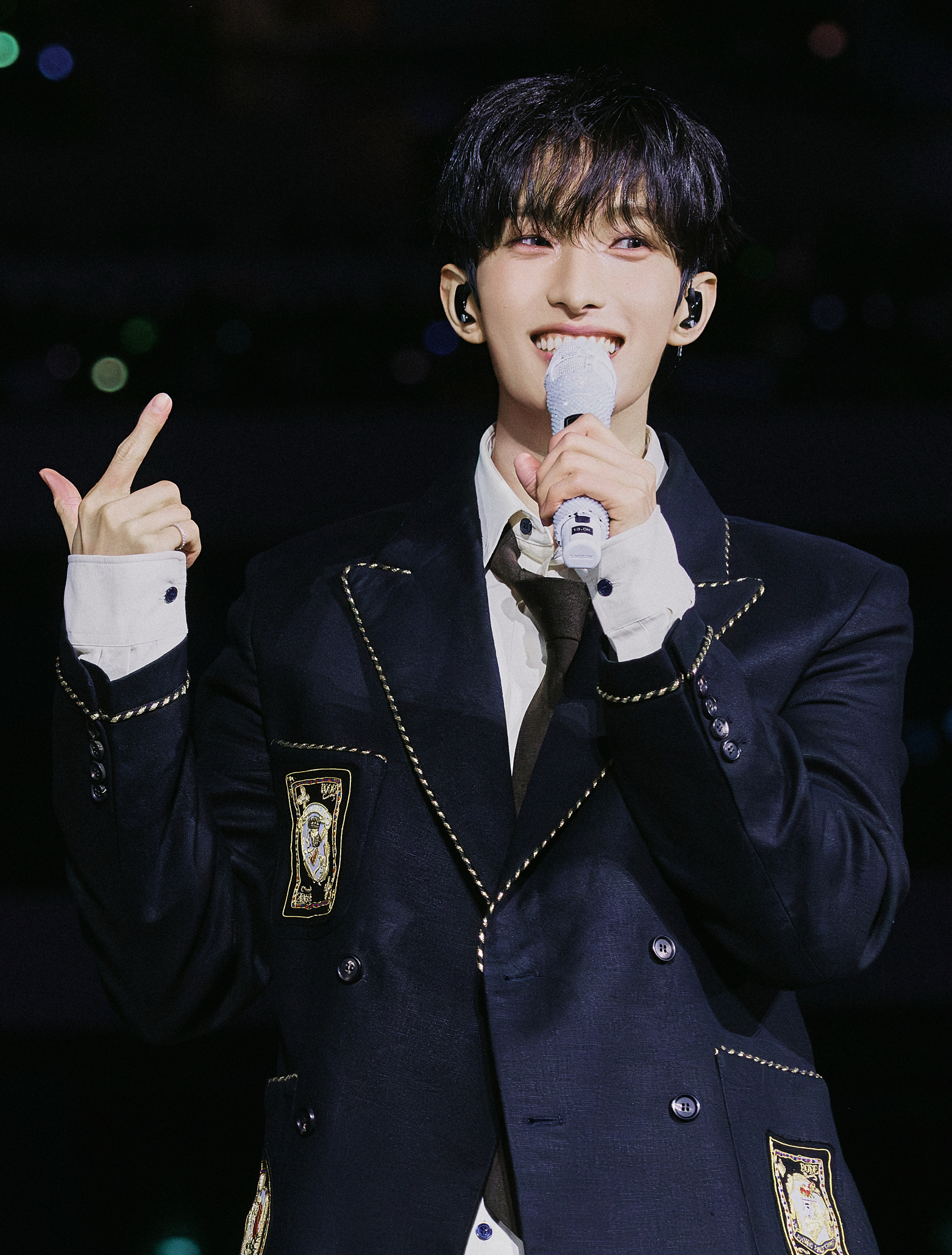 Latest photo of DK (SEVENTEEN)