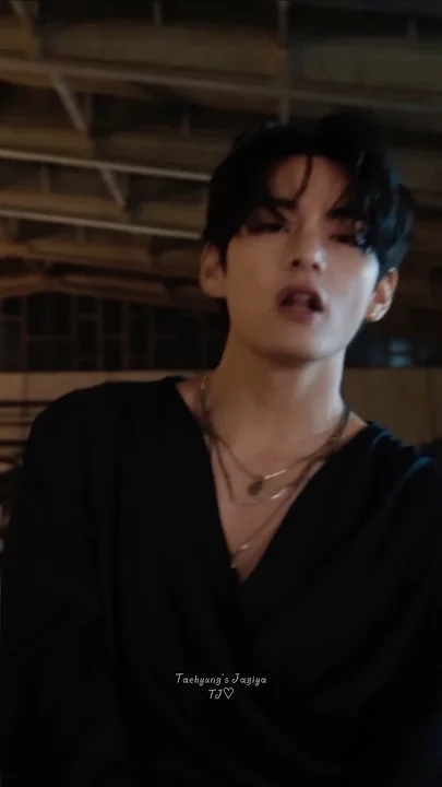 Fan-made special wallpaper for V (BTS)