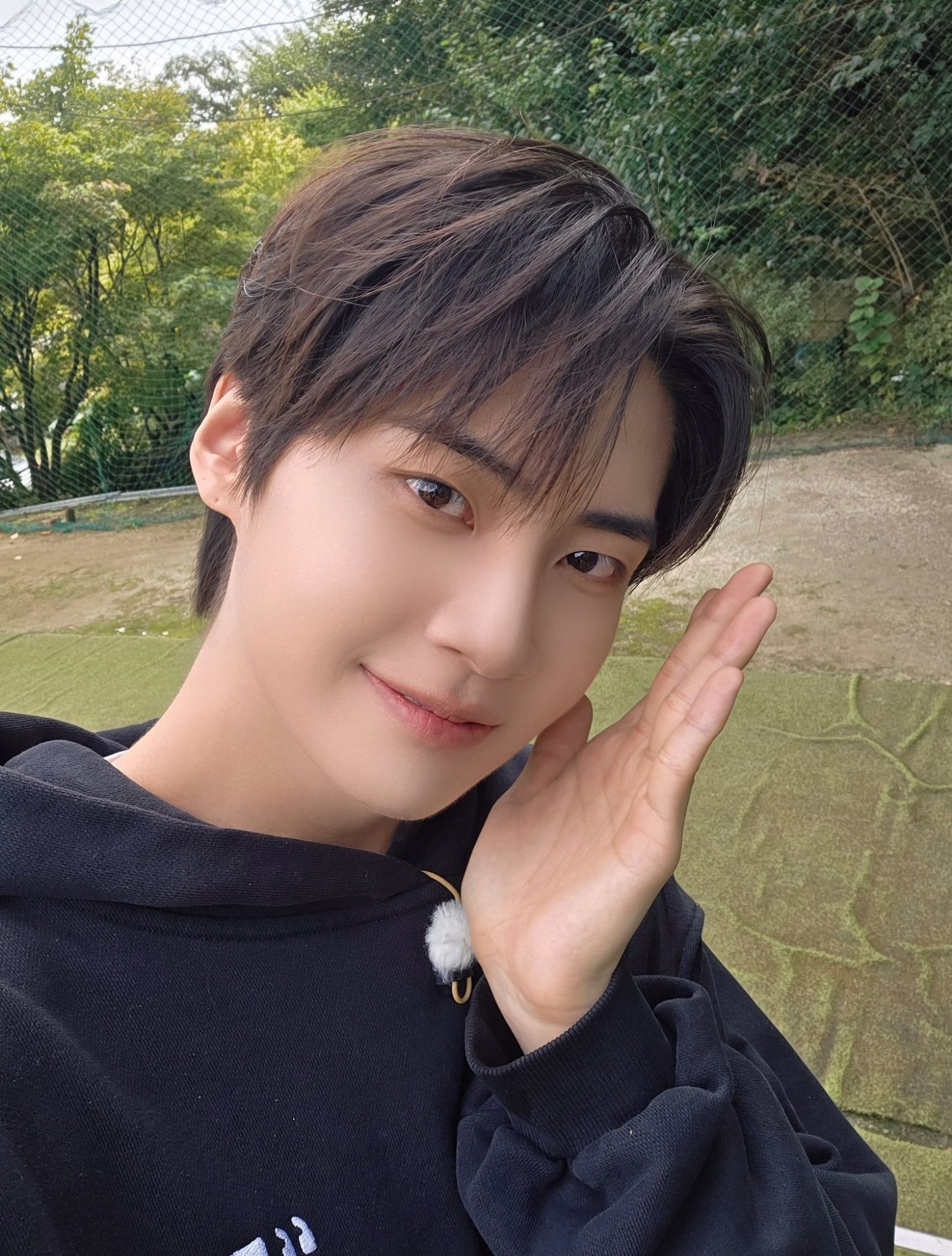 Recent activity shot of Lee Jinhyuk