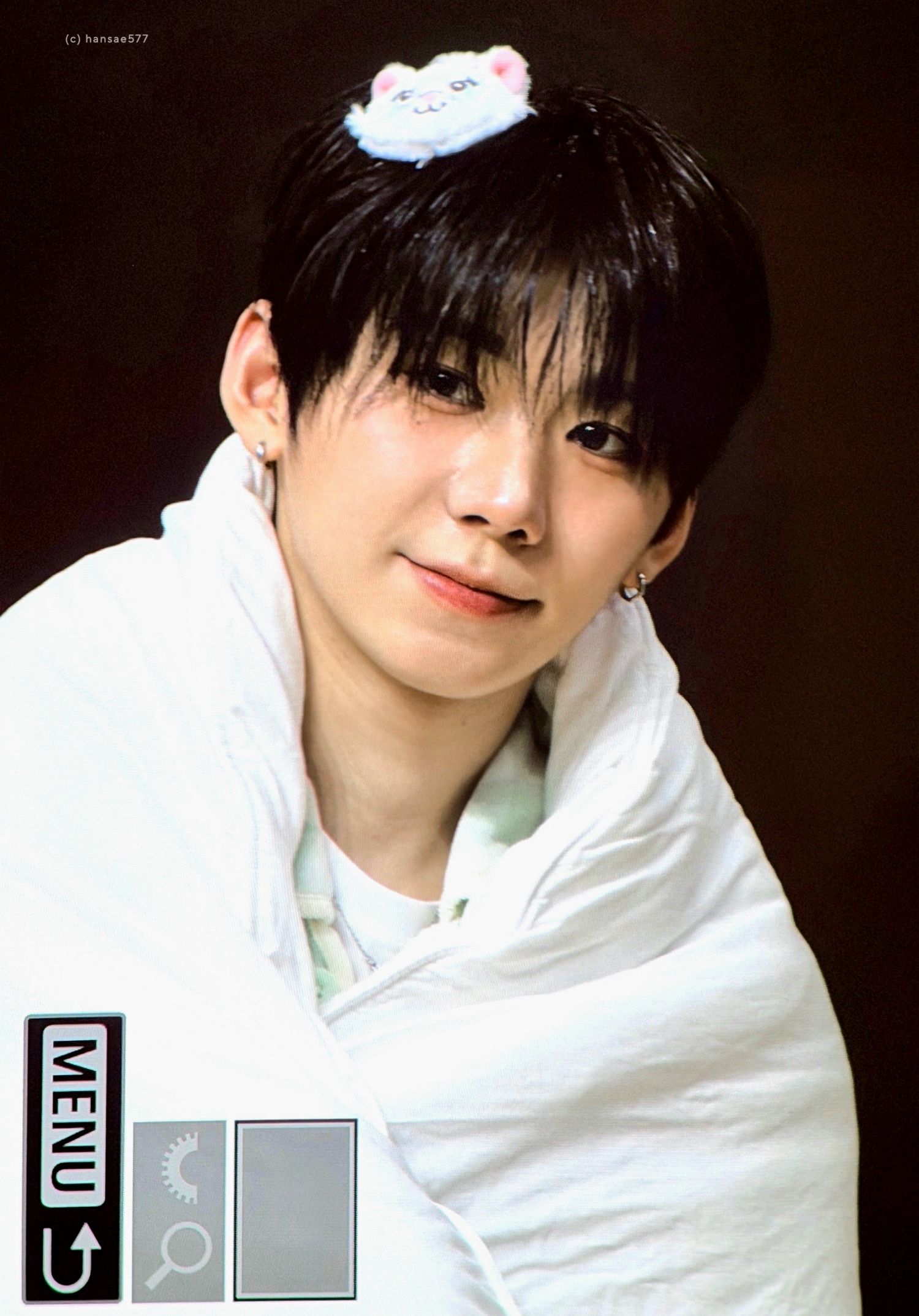 Behind-the-scenes cut of Park Han (AHOF)