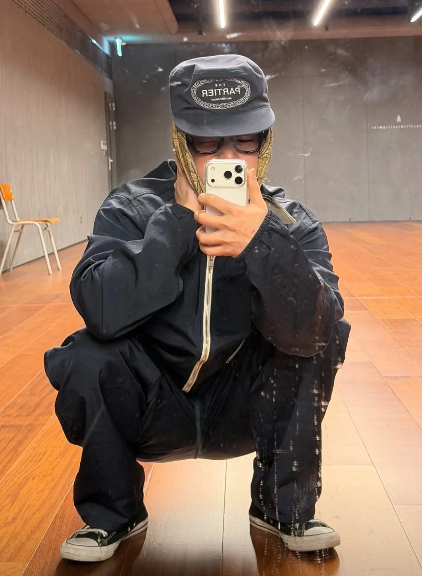 Recent activity shot of Wonho