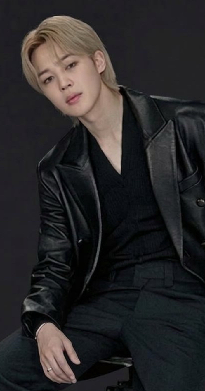 Today's most popular wallpaper in the 智旻 (防弹少年团) community