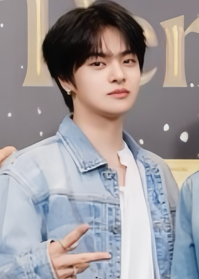 Latest photo of Lee Leo (ALPHA DRIVE ONE)