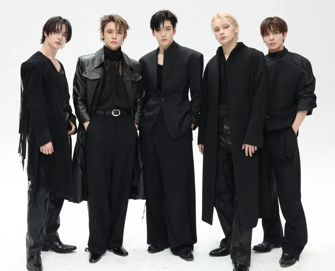 투모로우바이투게더의 비하인드 컷