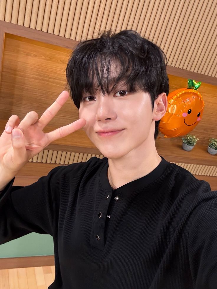 A moment captured by Seungkwan (SEVENTEEN)'s fan