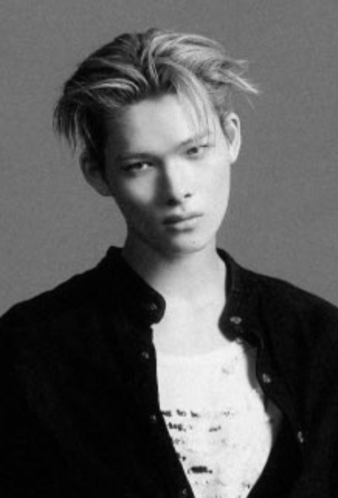 Foto aktivitas terbaru NI-KI (ENHYPEN)