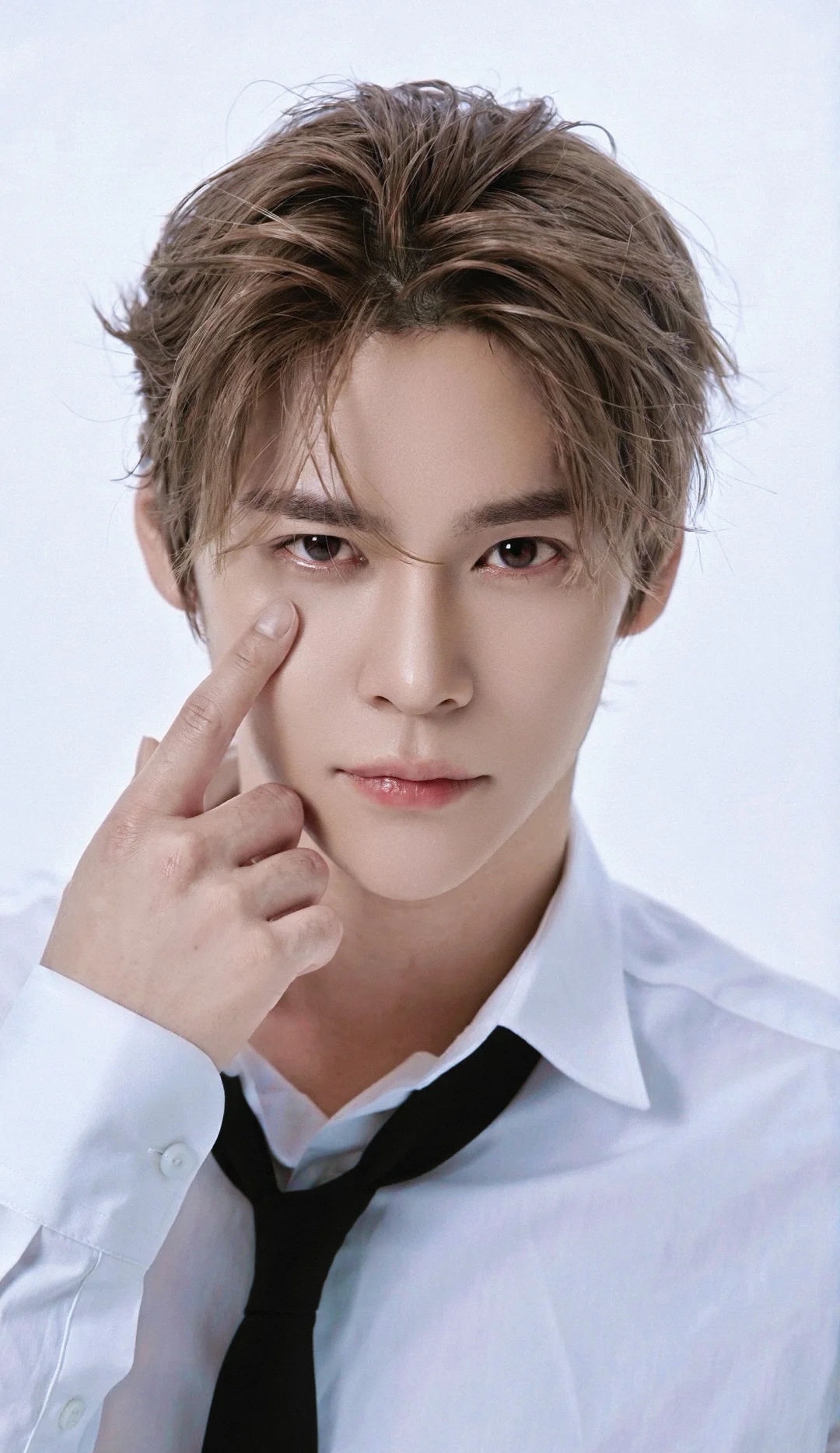 Recent activity shot of Eunseok (RIIZE)