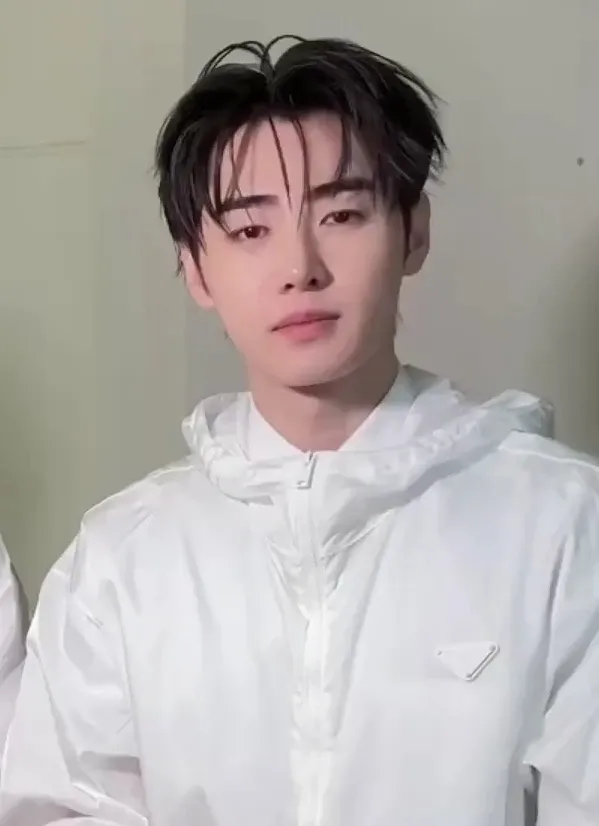 성훈 (ENHYPEN)의 최신 사진