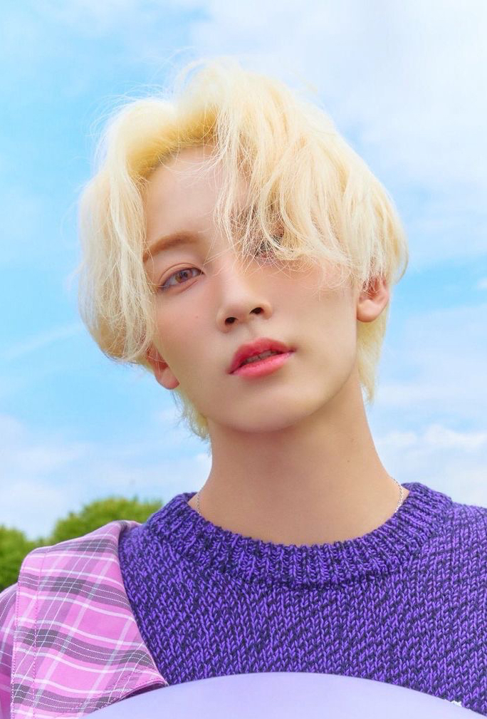 Recent activity shot of Jeonghan (SEVENTEEN)
