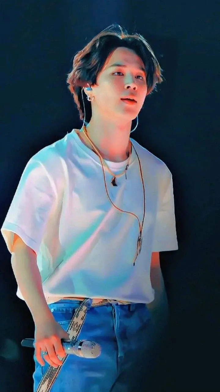 Today's most popular wallpaper in the ジミン (BTS) community