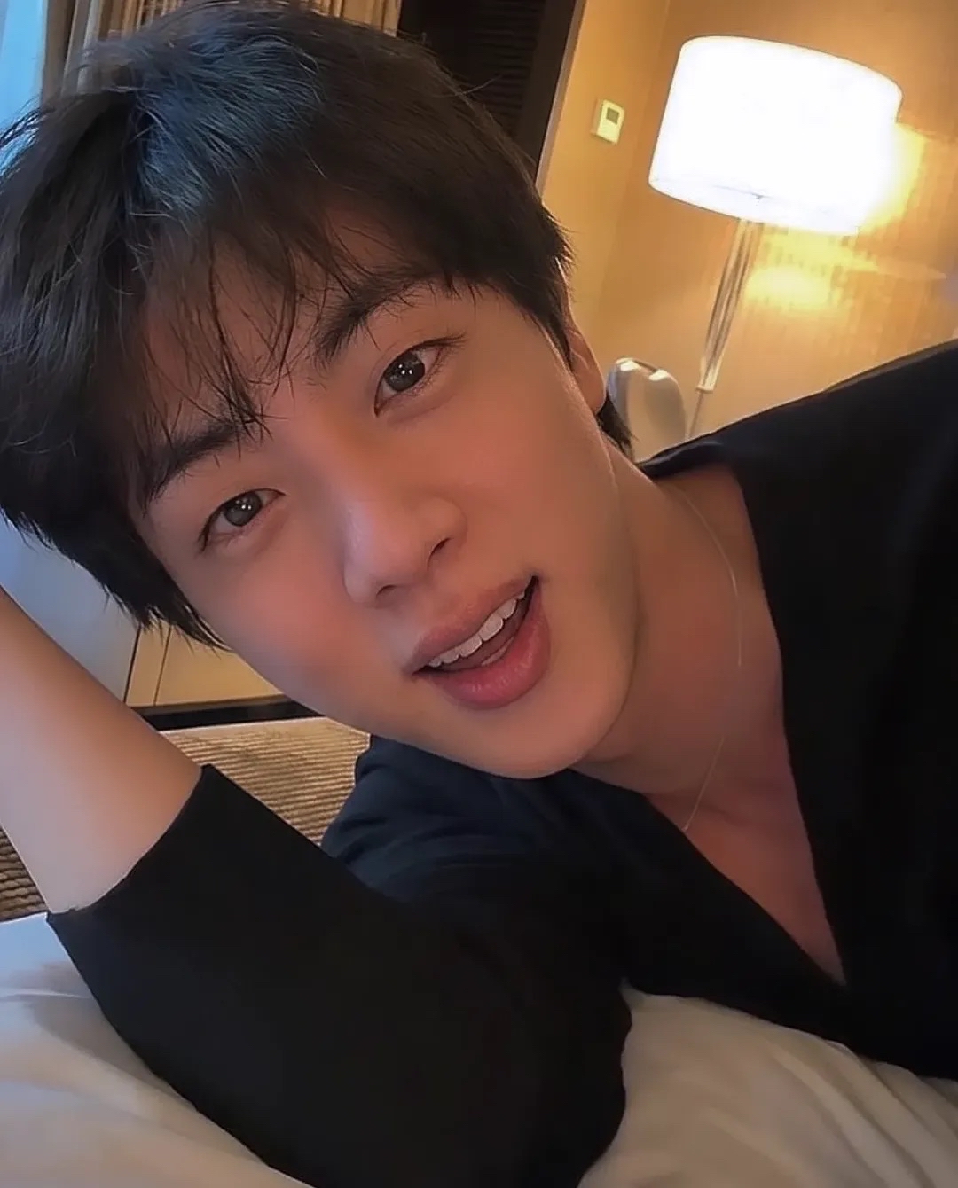 Potret di balik layar Jin (BTS)