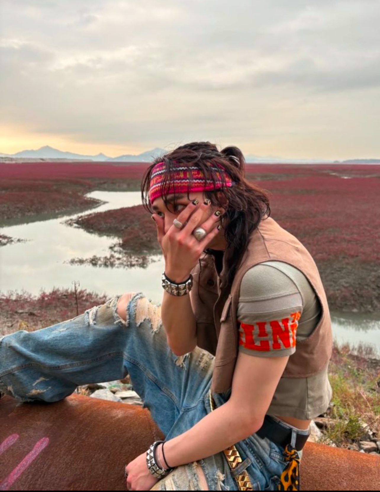 Latest photo of Hyunjin (Stray Kids)