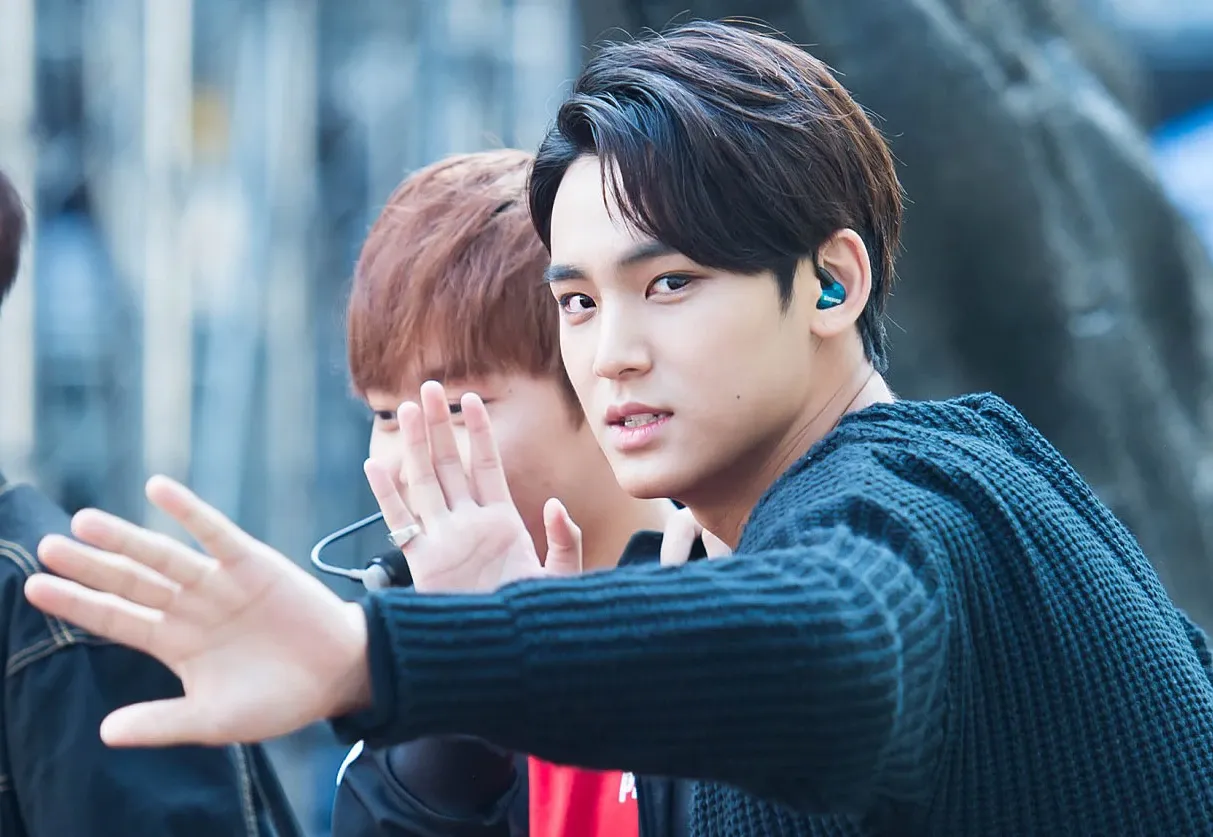 Recent activity shot of Seungkwan (SEVENTEEN)