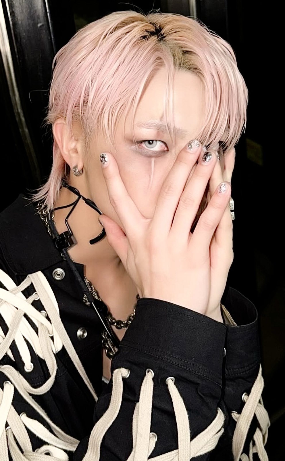 A moment captured by Nicholas (&TEAM)'s fan