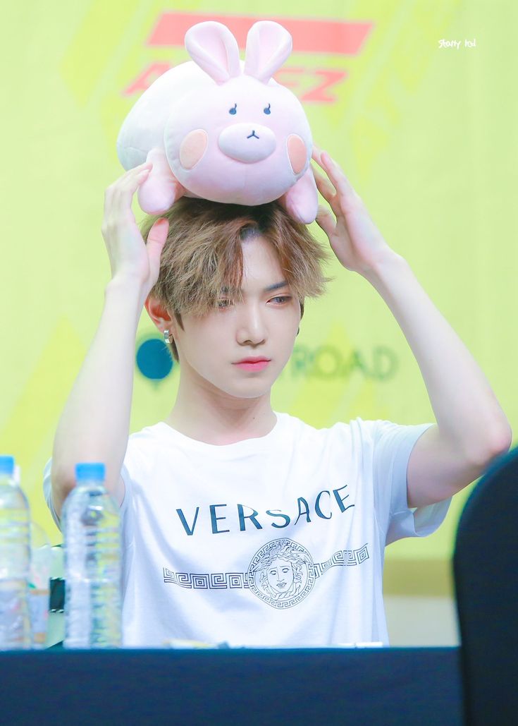 Foto aktivitas terbaru ATEEZ