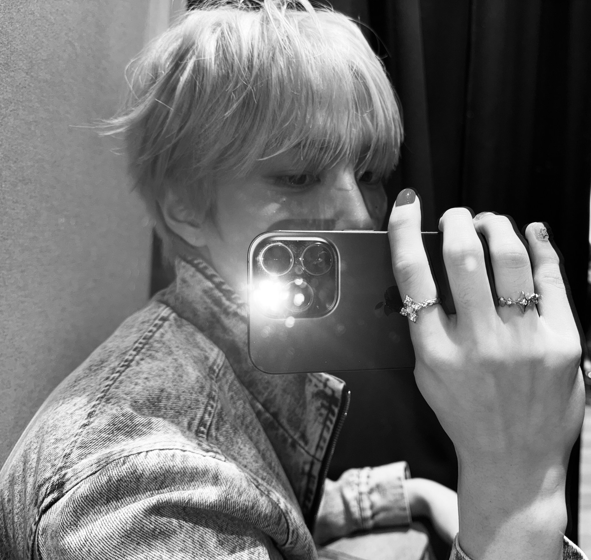 A moment captured by E-VAN (DAILY:DIRECTION)'s fan