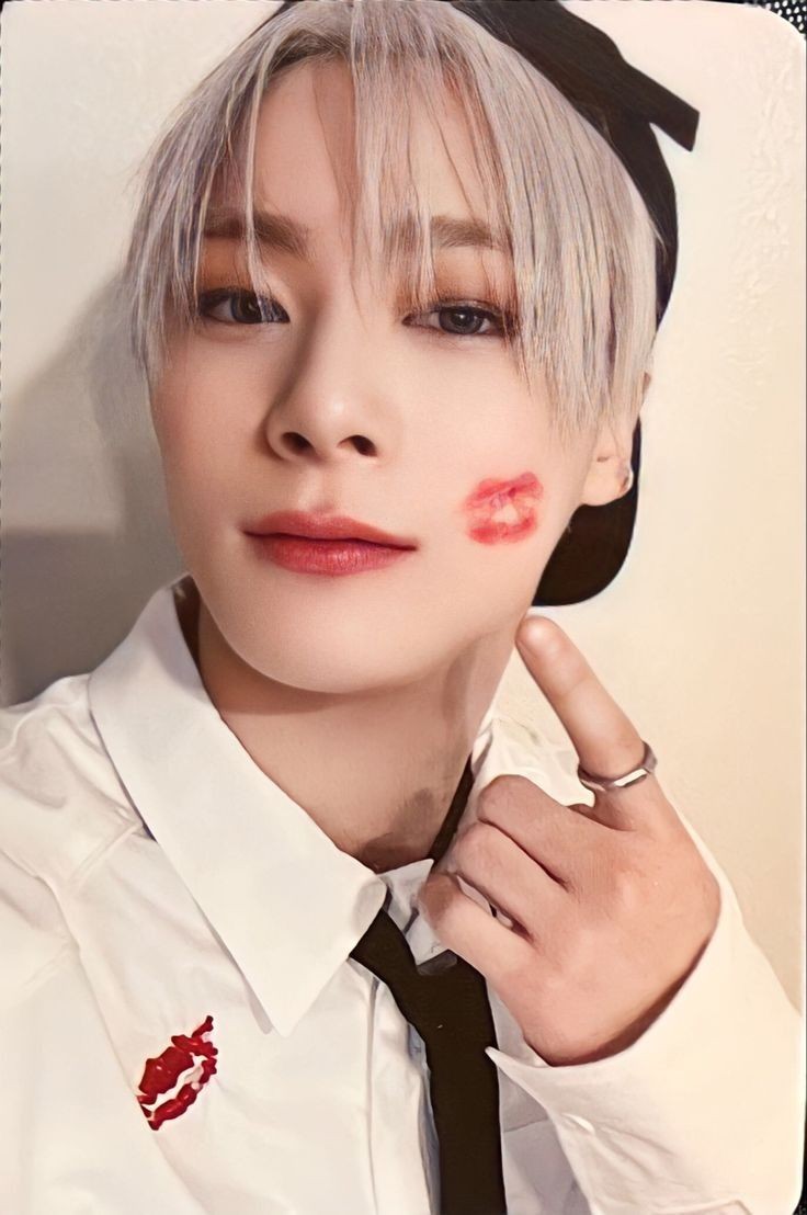 Latest photo of Moonbin (ASTRO)