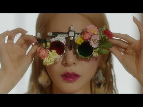 A moment captured by Tiffany Young (Girls' Generation)'s fan