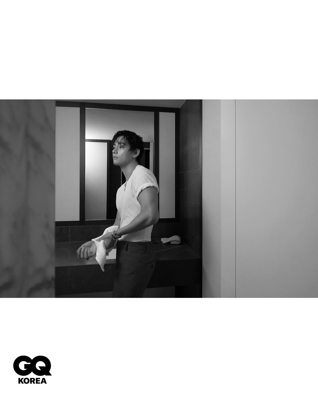 V (BTS)の舞台裏ショット