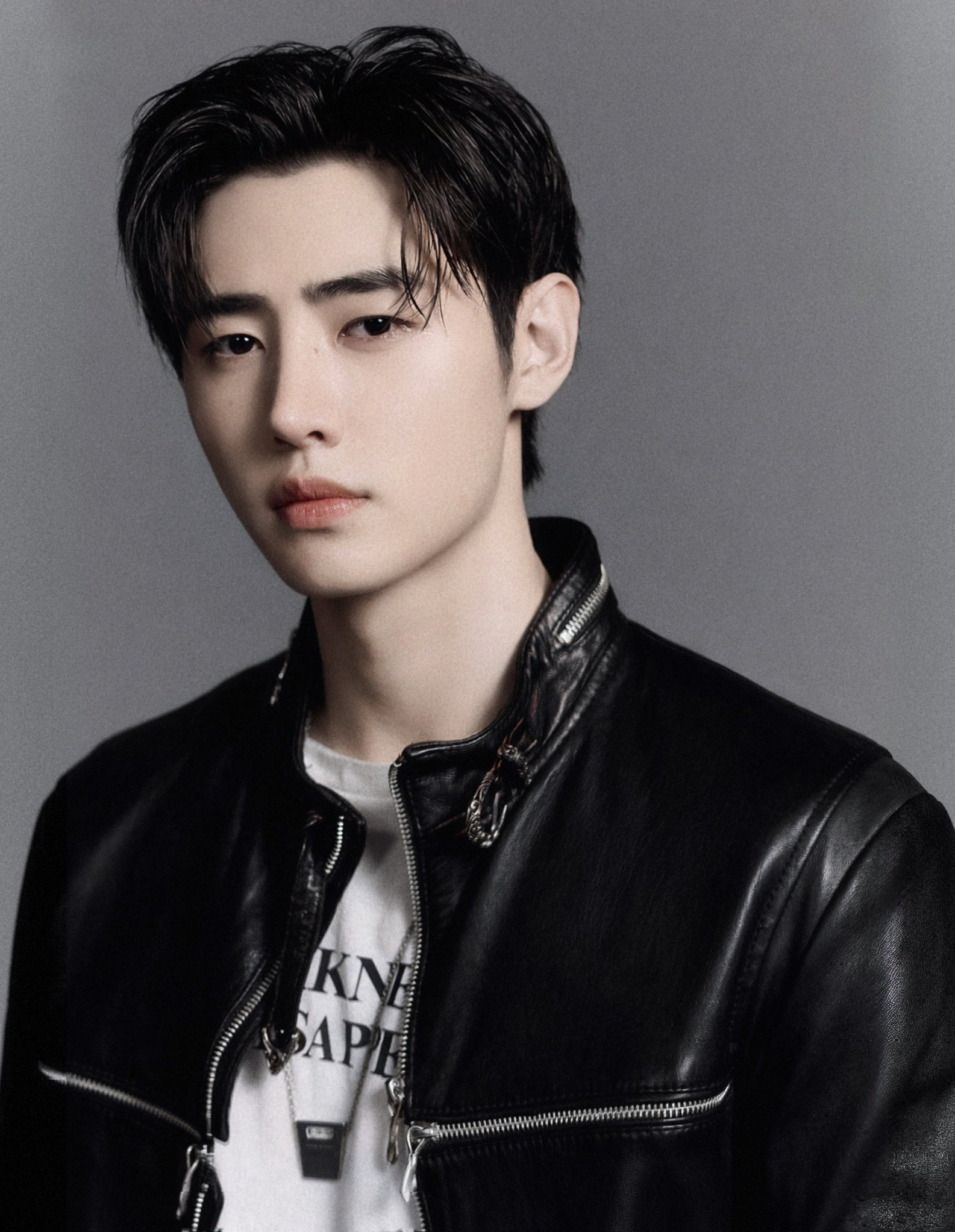 Foto terbaru Sunghoon (ENHYPEN)